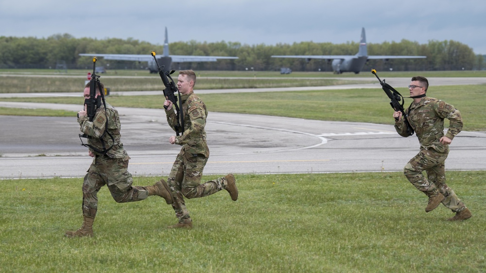 Mobility Airmen conduct Force-on-Force training at Mobility Guardian