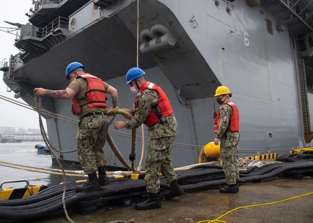 CFAS Port Ops Conducting Line Handling
