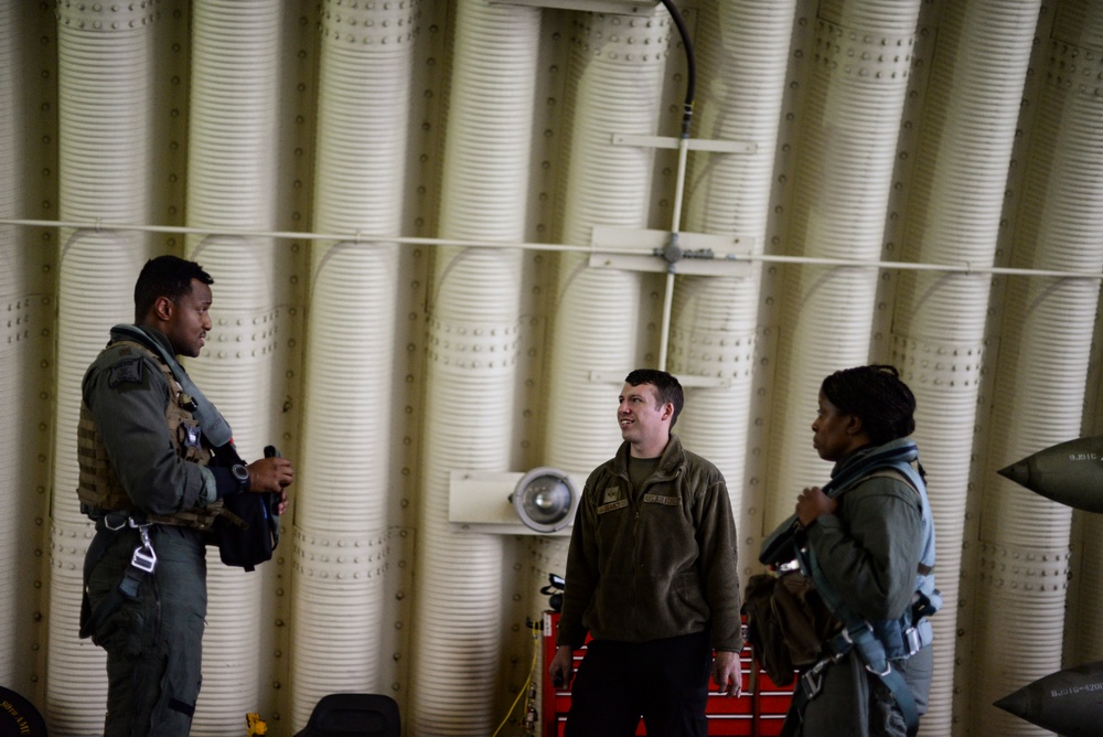 Tuskegee Alumni take flight together