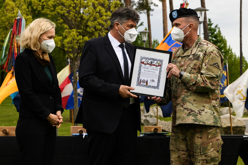 7th ATC honors Ten Bavarians with the Good Neighbor award