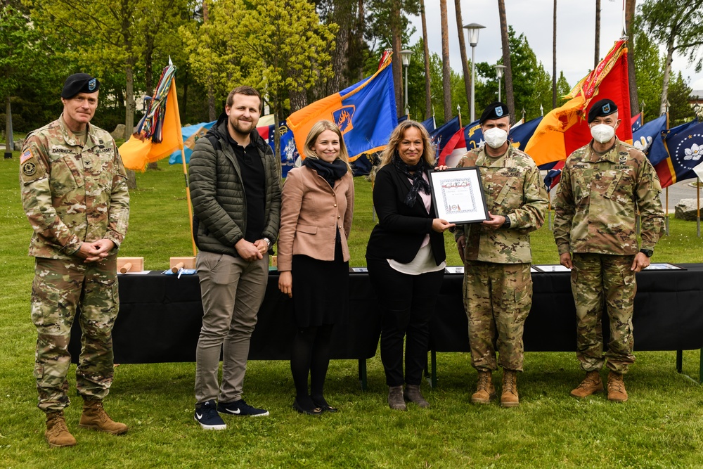 7th ATC honors Ten Bavarians with the Good Neighbor award