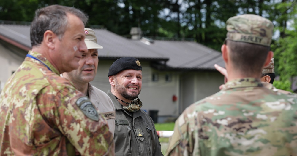 Distinguished Visitors visit the 1-131st Assault Helicopter Battalion during DEFENDER-Europe 21