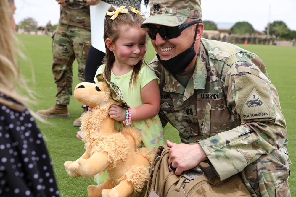 2ABCT Soldiers return home