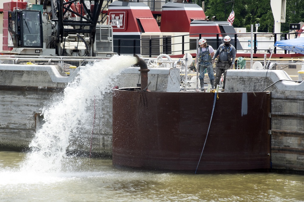 Cheatham Lock helps fuel Middle Tennessee in wake of pipeline shutdown