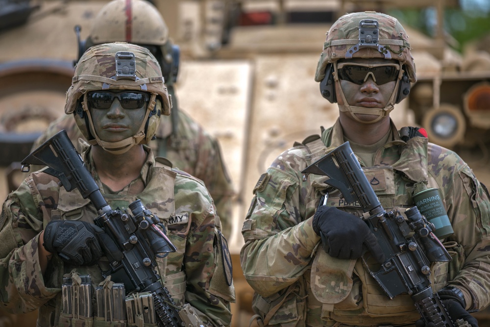 Combined Maneuver and Artillery Live-fire