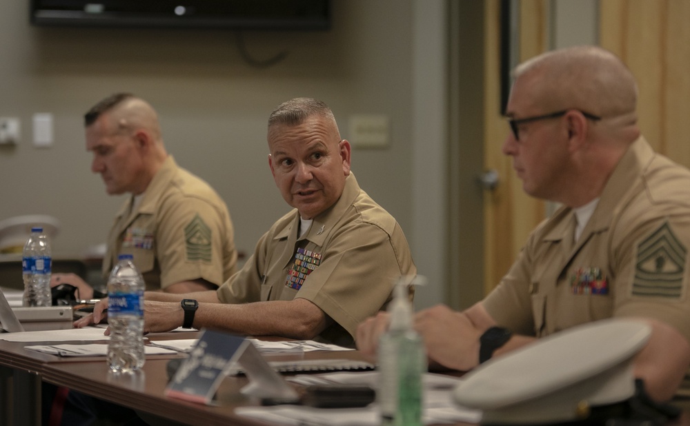 ACMC and MCRC CG Visit the 8th Marine Corps District