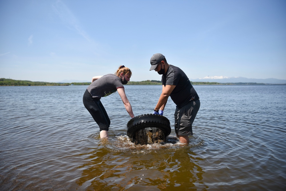 Misawa 5/6 Warrior’s Beach Clean Up