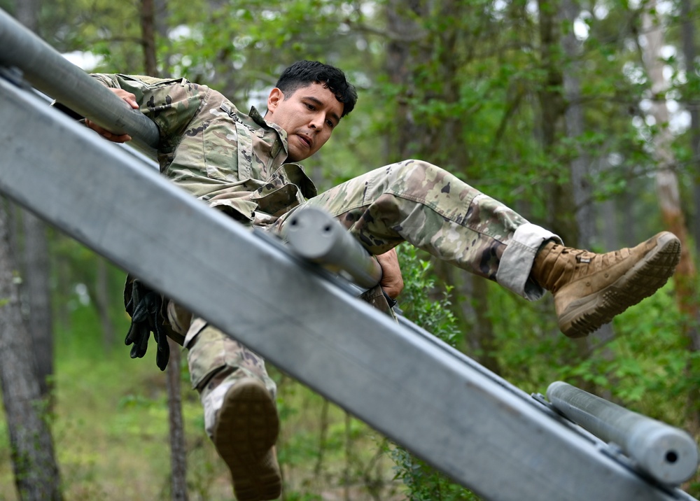 DVIDS - Images - USAJFKSWCS Soldiers Compete in Commander's Cup [Image ...