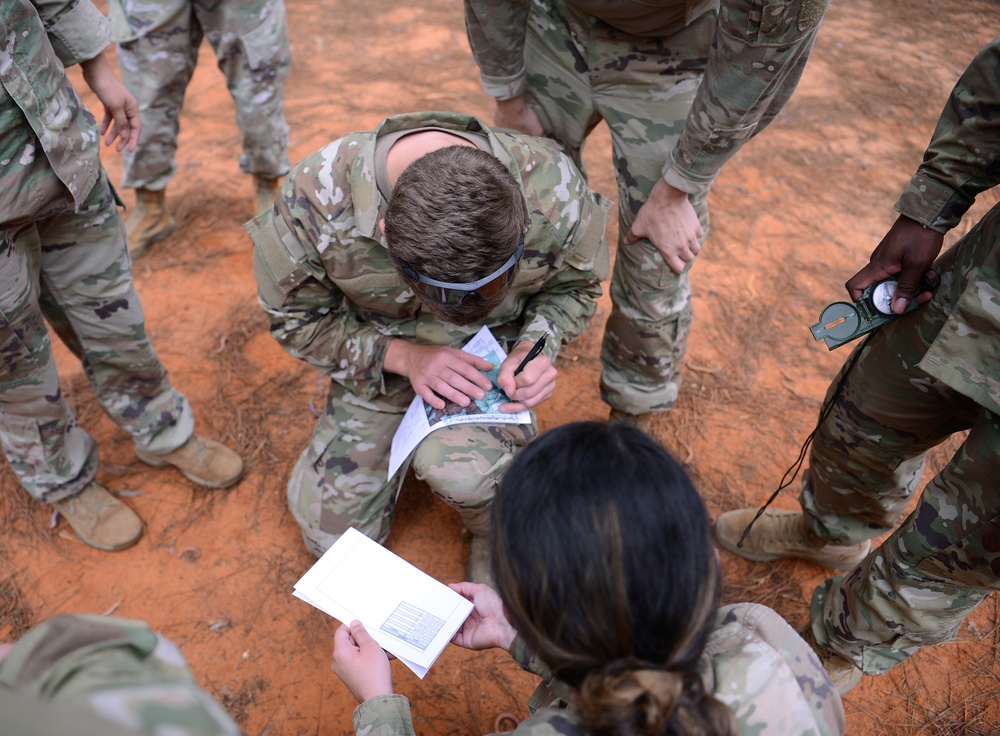 USAJFKSWCS Soldiers Compete in Commander's Cup