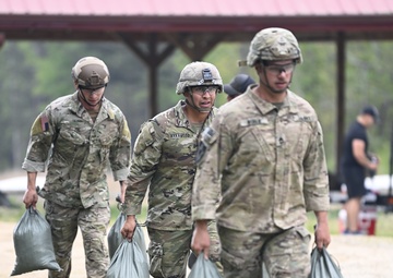 USAJFKSWCS Soldiers Compete in Commander's Cup