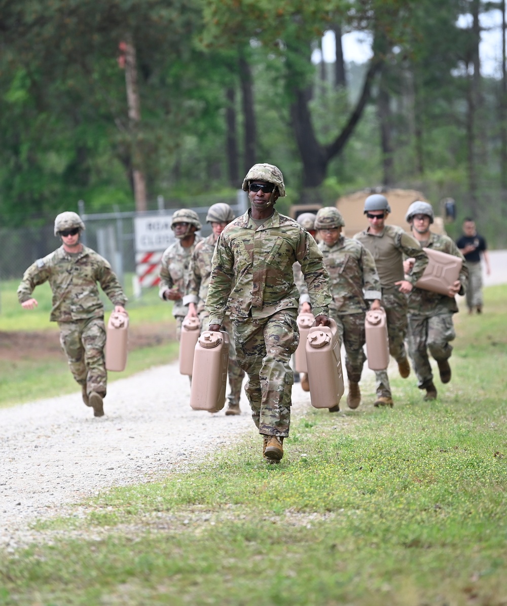 USAJFKSWCS Soldiers Compete in Commander's Cup