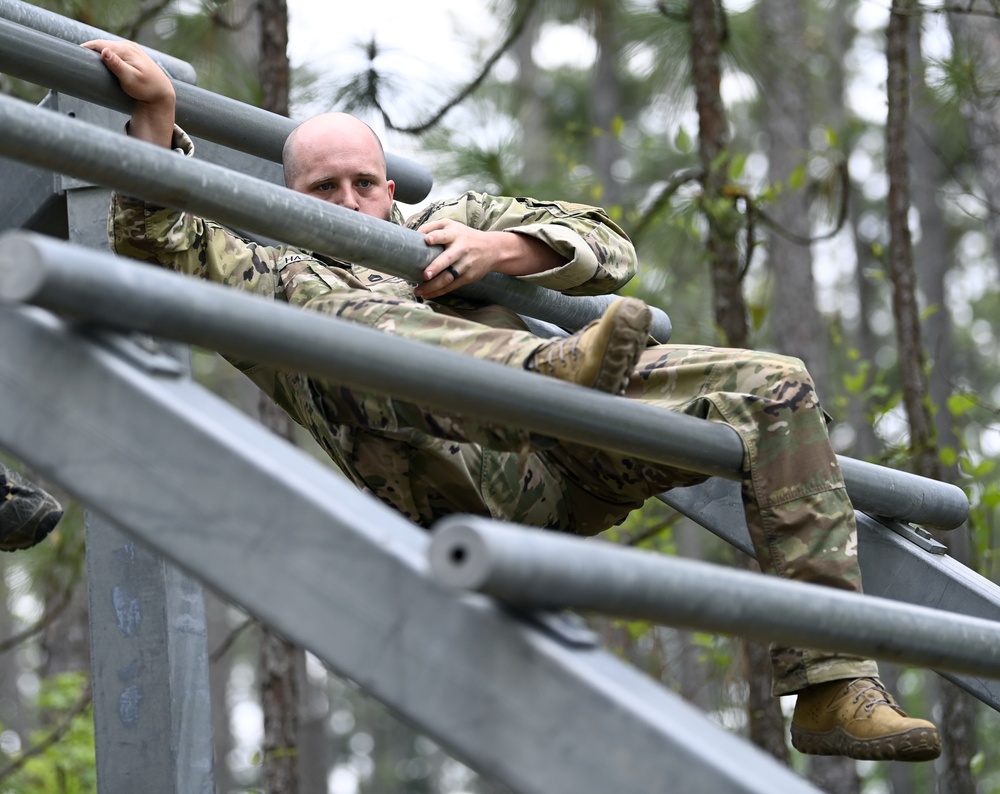 USAJFKSWCS Soldiers Compete in Commander's Cup