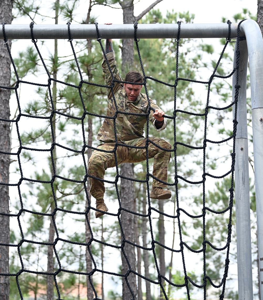 USAJFKSWCS Soldiers Compete in Commander's Cup