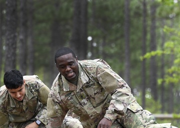 USAJFKSWCS Soldiers Compete in Commander's Cup
