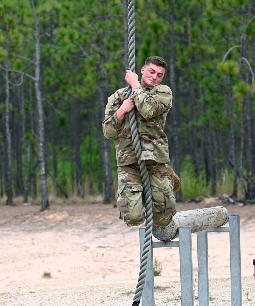 USAJFKSWCS Soldiers Compete in Commander's Cup