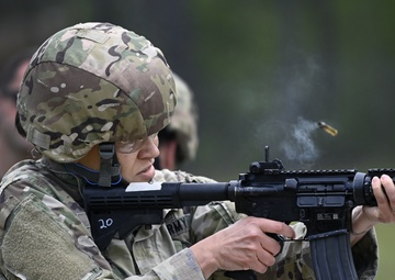 USAJFKSWCS Soldiers Compete in Commander's Cup
