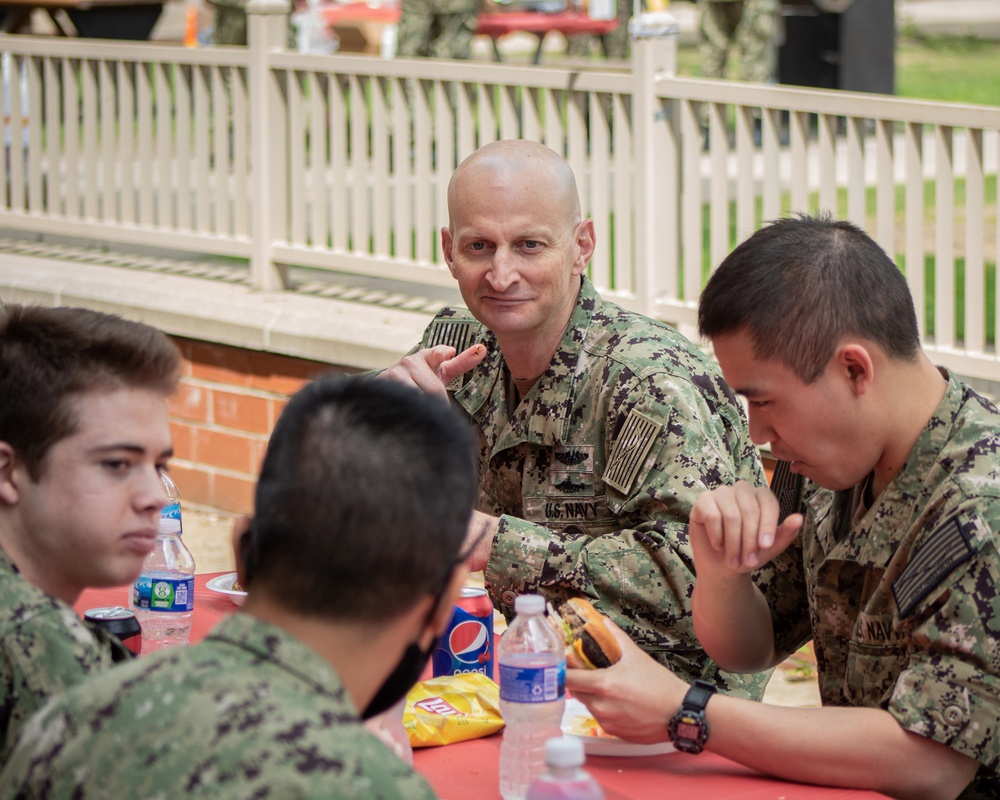 Submarine Learning Center Leadership Visits Submarine Accession Students at Training Support Center Great Lakes