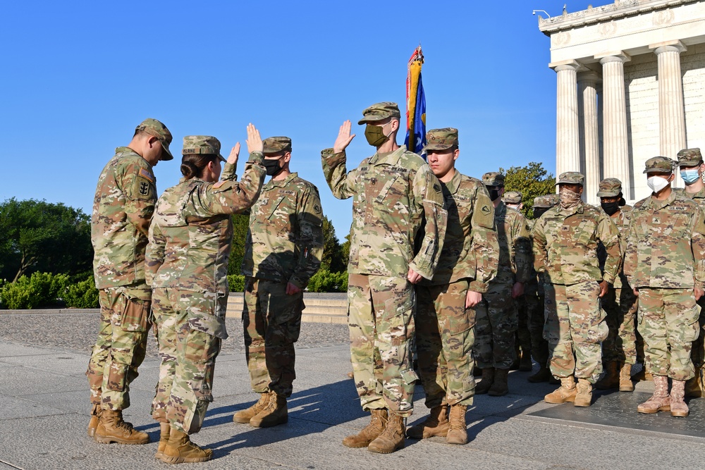MA National Guardsmen hold Reenlistment Ceremony at Lincoln Memorial