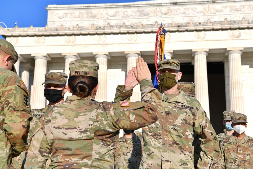MA National Guardsmen hold Reenlistment Ceremony at Lincoln Memorial