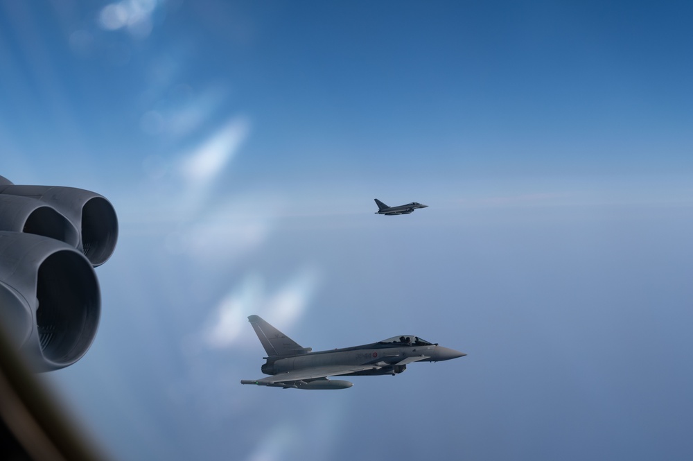 Italian aircraft Intercepts U.S. B-52H during Bomber Task Force Europe