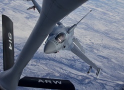 301st Fighter Wing, 914th Air Refueling Wing Conduct Reserve Training Operations [Image 4 of 5]