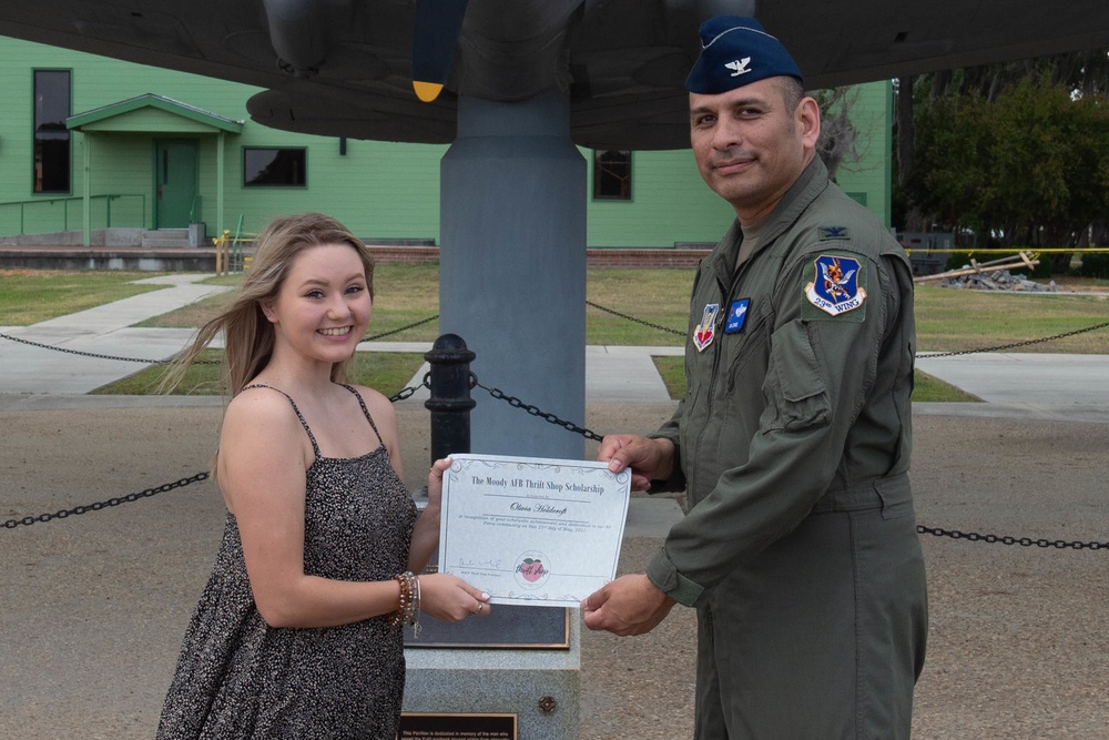 Moody presents Thrift Store scholarships