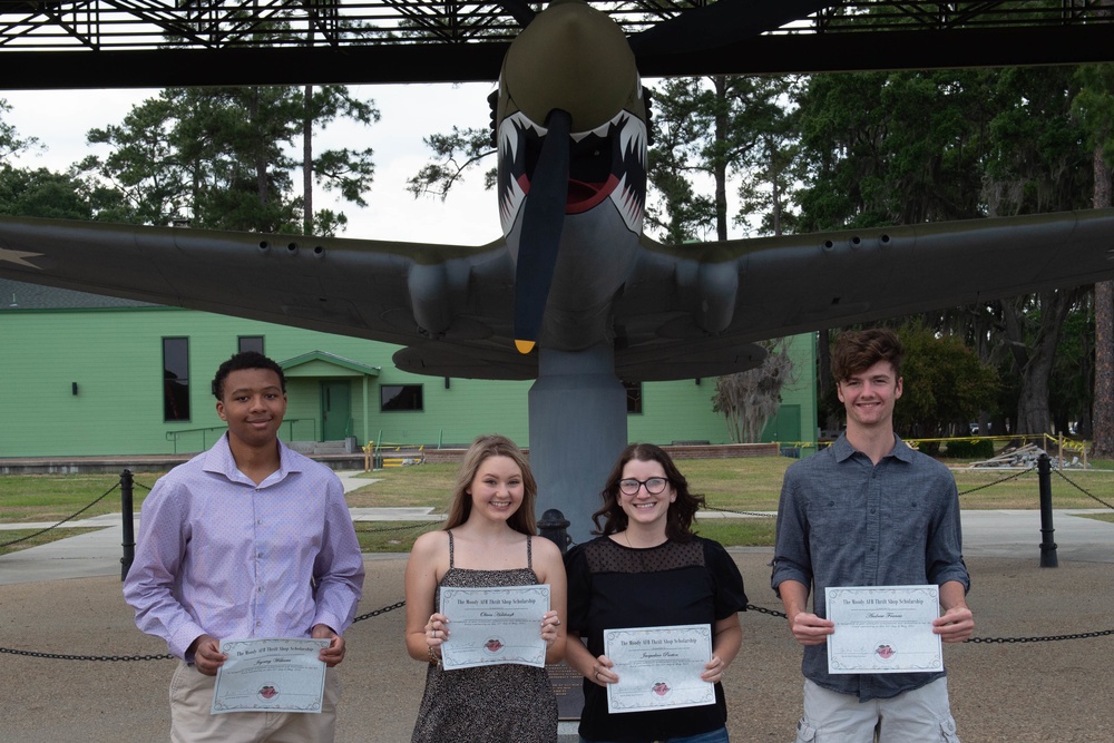 Moody presents Thrift Store scholarships