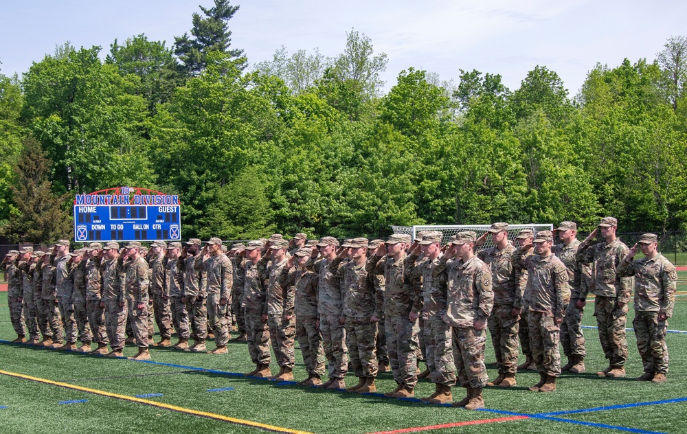 A Soldier salute