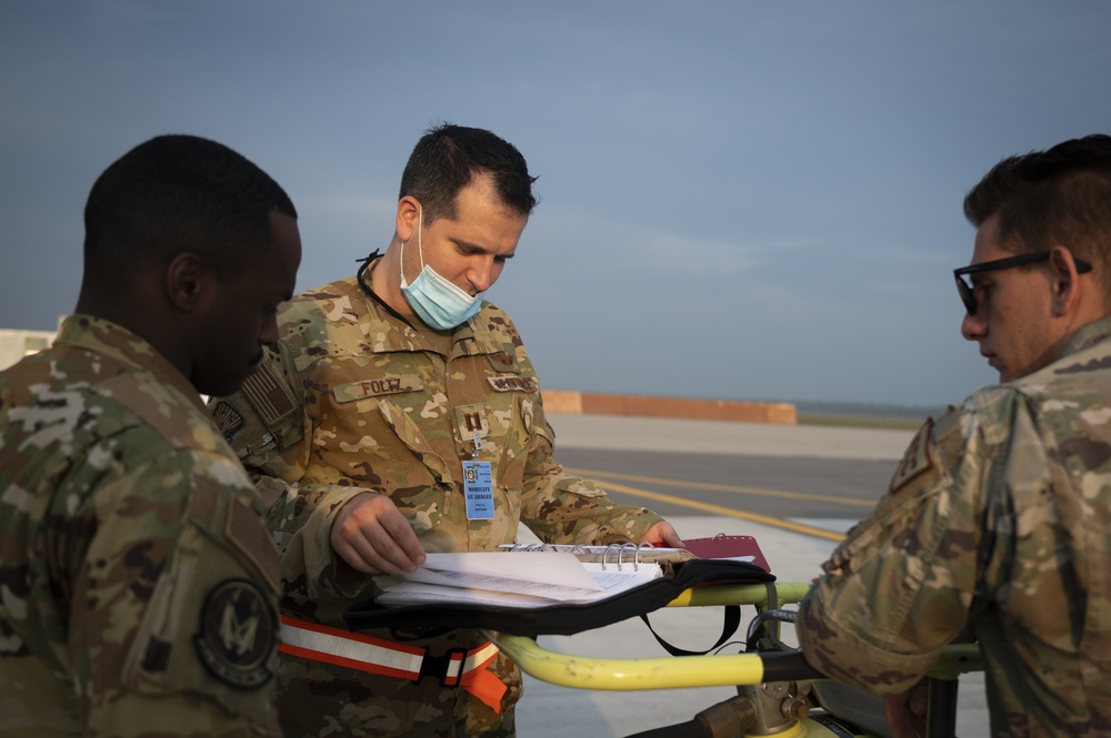 Mobility Guardian 21: Stratotanker conducts hot pit refueling