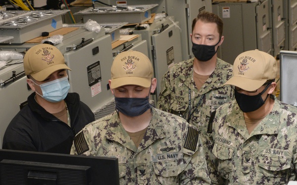 USS Boxer Sailors Train at NAVWAR