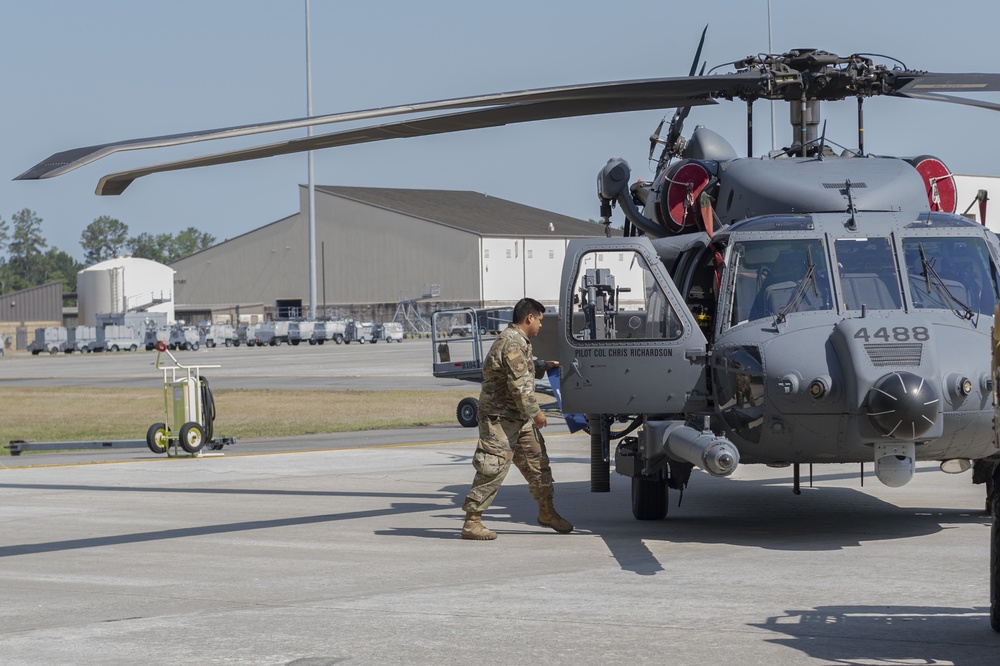 347th Rescue Group changes command