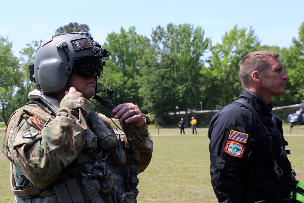 NC Guard and First Responders Helicopter Aquatic Rescue Team Training in Weldon North Carolina