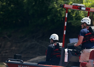 NC Guard and First Responders Helicopter Aquatic Rescue Team Training in Weldon North Carolina