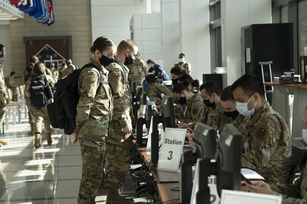 U.S. Air Force BMT Trainees receive vaccine