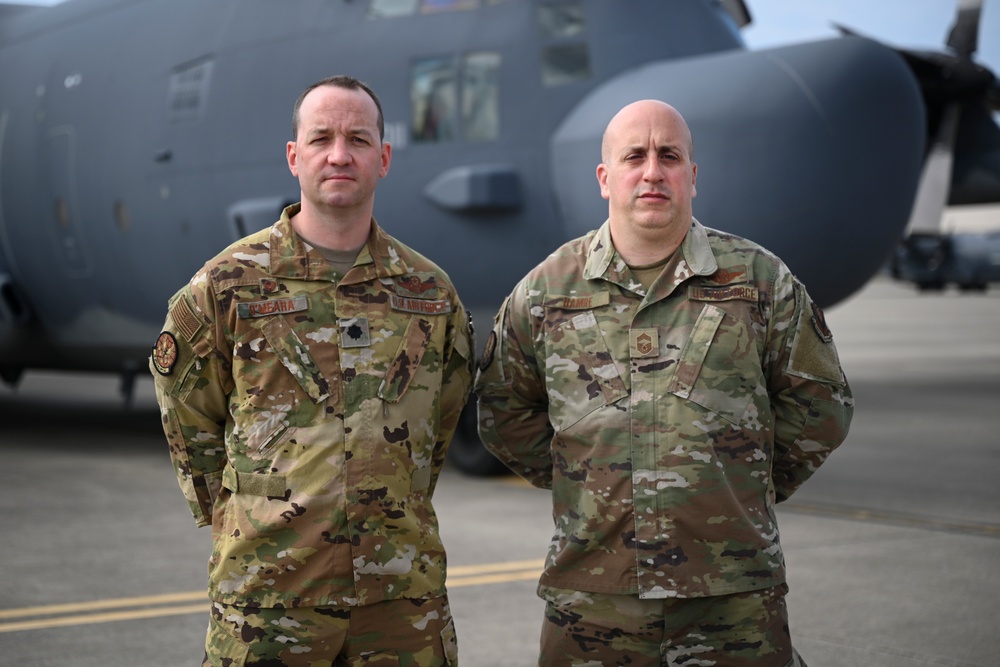 15th Special Operations Squadron Commander, Senior Enlisted Leader Hero Shot