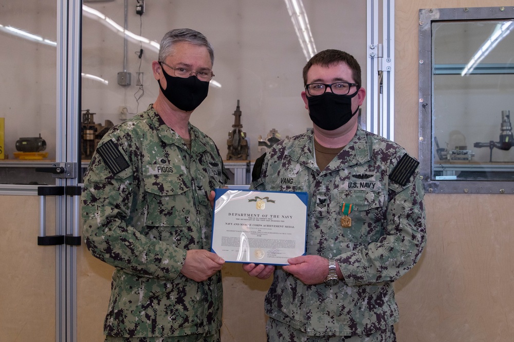 Trident Refit Facility Bangor Sailor Receives Award