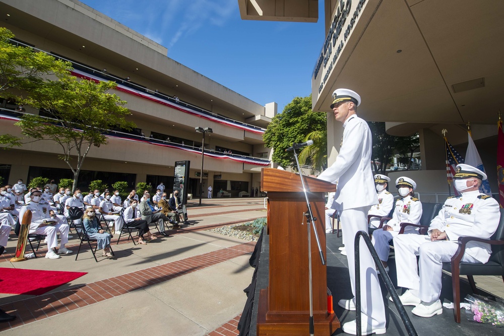 Capt. Kim Davis Takes Command of NMRTC San Diego
