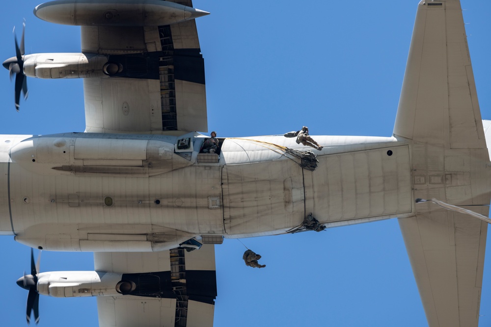 Airmen, Marines, Soldiers conduct joint airborne training at JBER