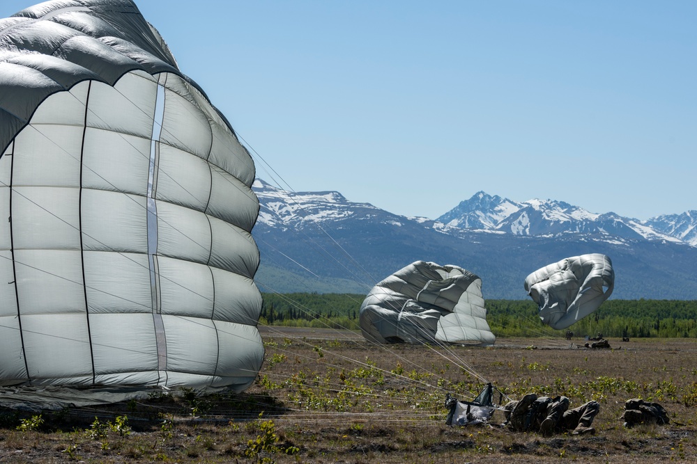 Airmen, Marines, Soldiers conduct joint airborne training at JBER