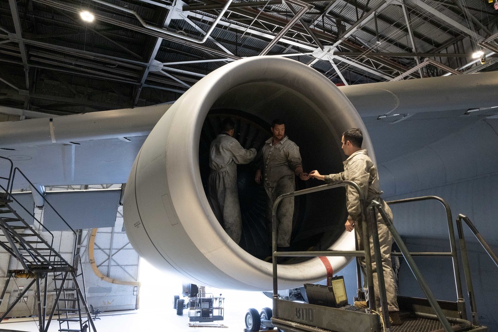 Airmen repair C-5M Super Galaxy at Travis AFB