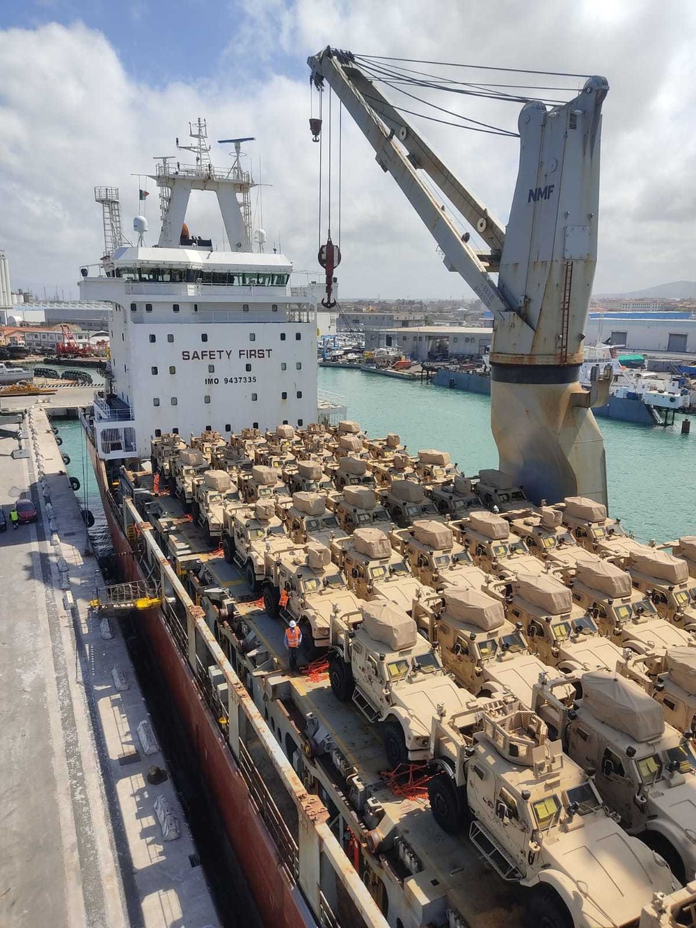 405th AFSB prepares hundreds of M-ATVs for shipment to U.S.-based MP units