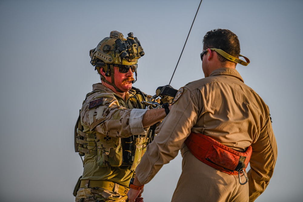 Pararescuemen Maintain Hoist Proficiency