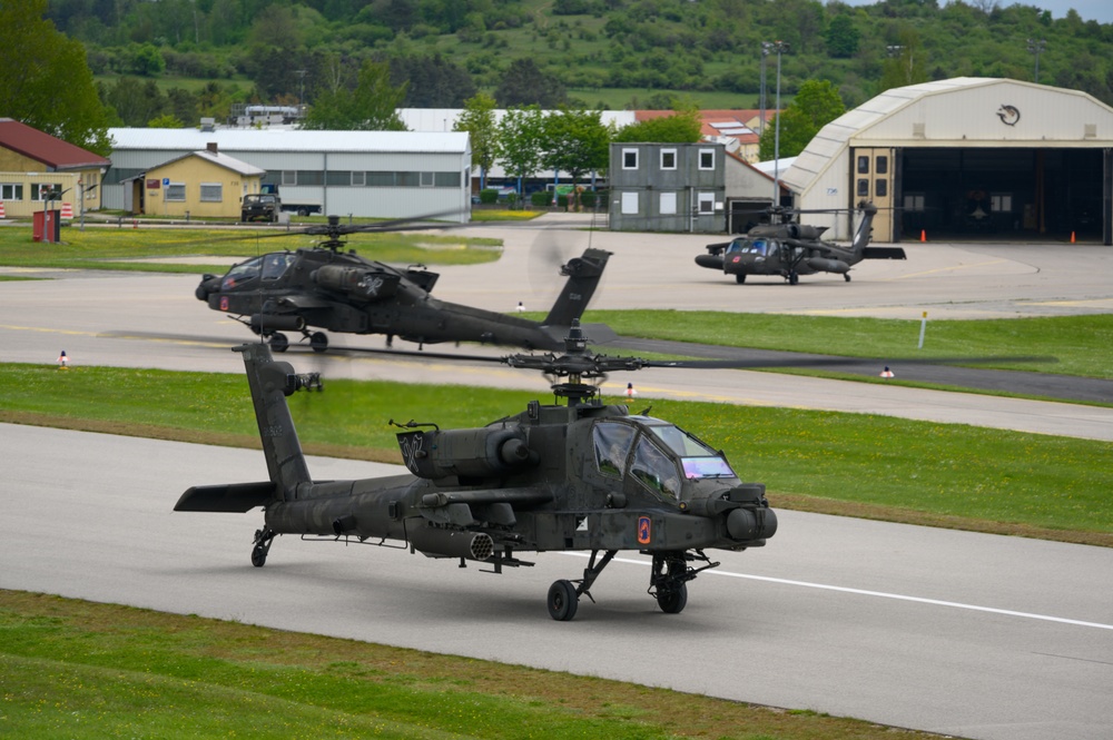 12th CAB Apaches Refuel enroute to Saber Guardian