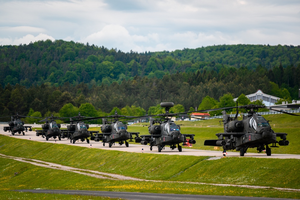 12th CAB Apaches Refuel enroute to Saber Guardian
