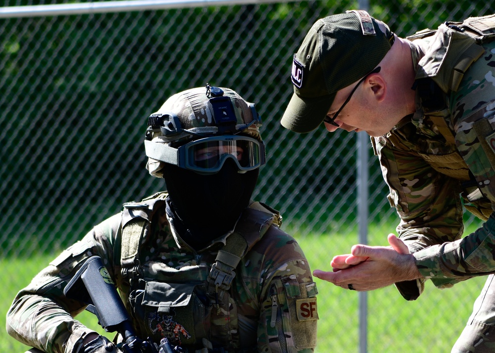 Beta Integrated Defense Leadership Course Bolsters Defender Combat Readiness