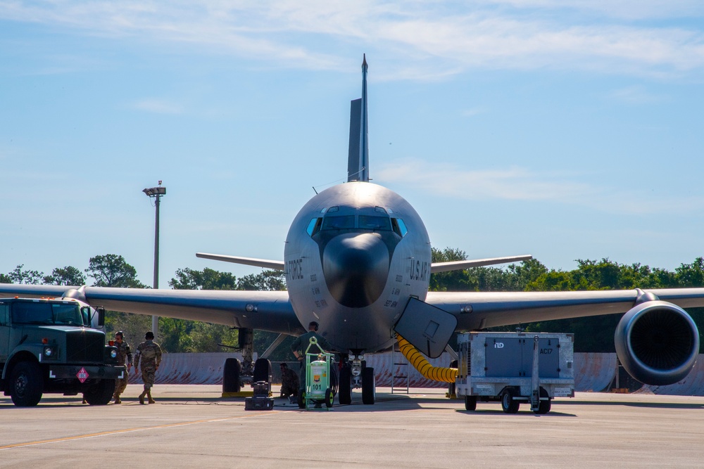 Macdill AFB conducts its first KC-135 Hot-Pit Refuel