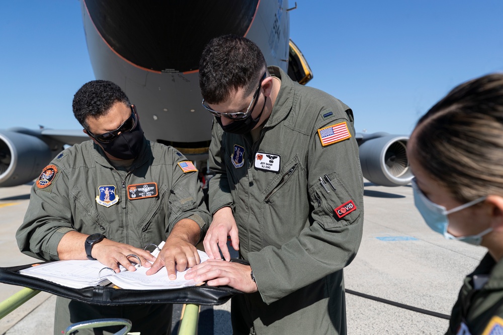 KC-135R Mission prep