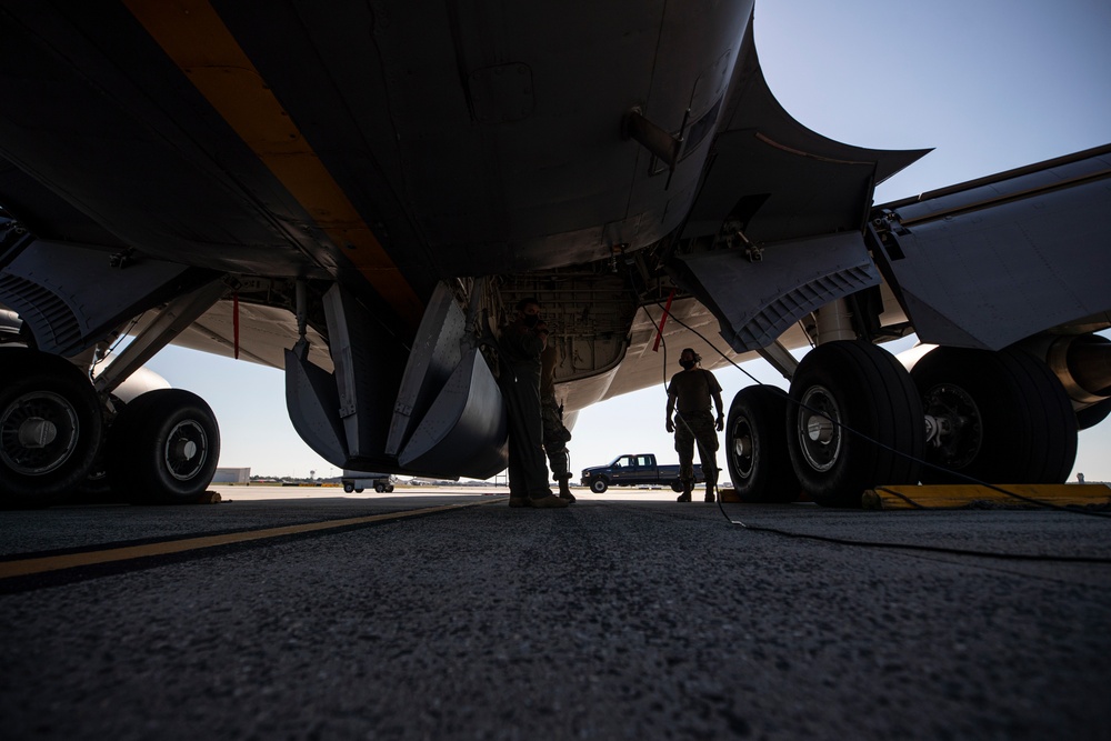 KC-135R Mission prep