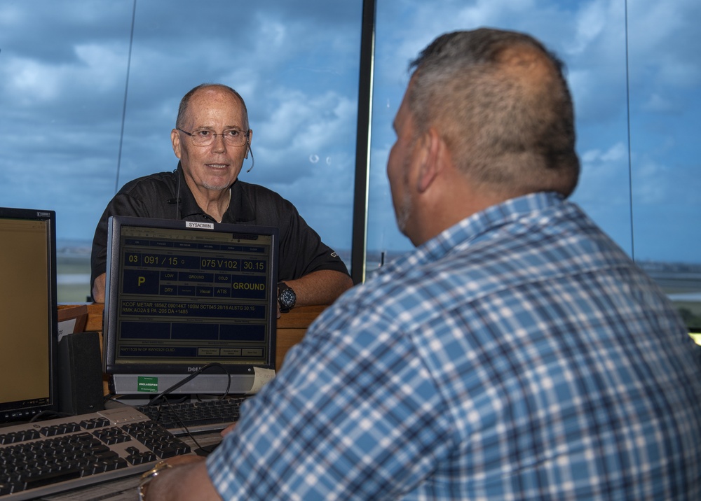 ATC aids TBM Avenger pilot