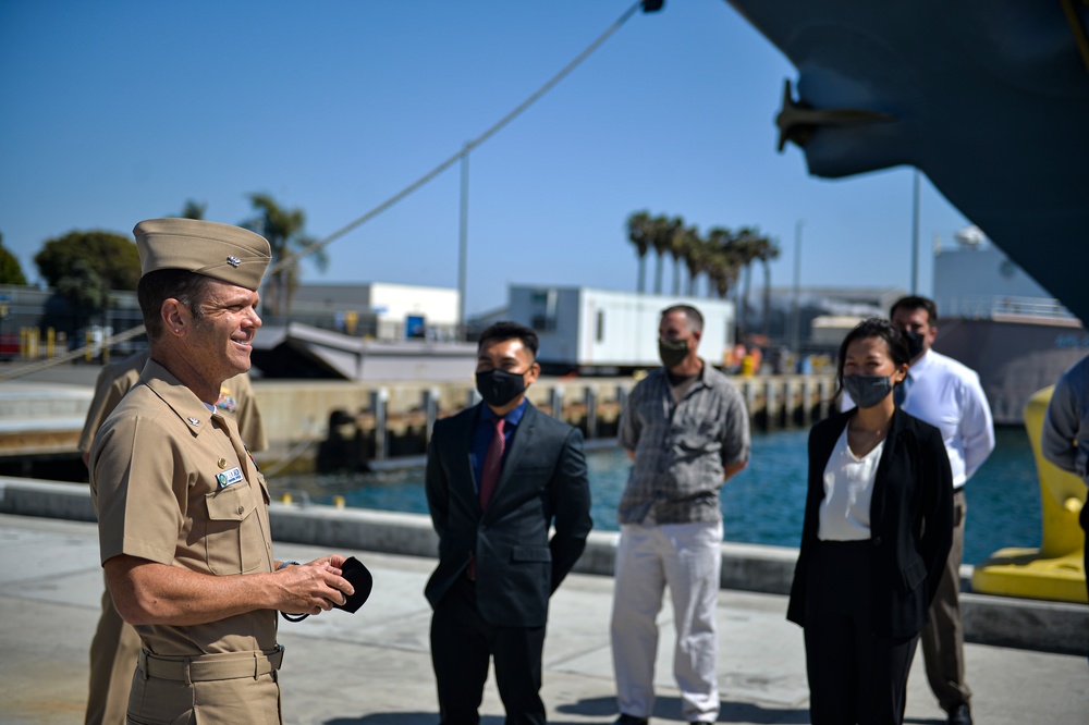 Secretary of the Navy Presents Award to Naval Base San Diego Environmental